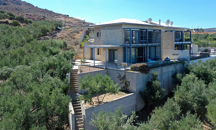 A CONTEMPORARY JEWEL OVER KISSAMOS BAY