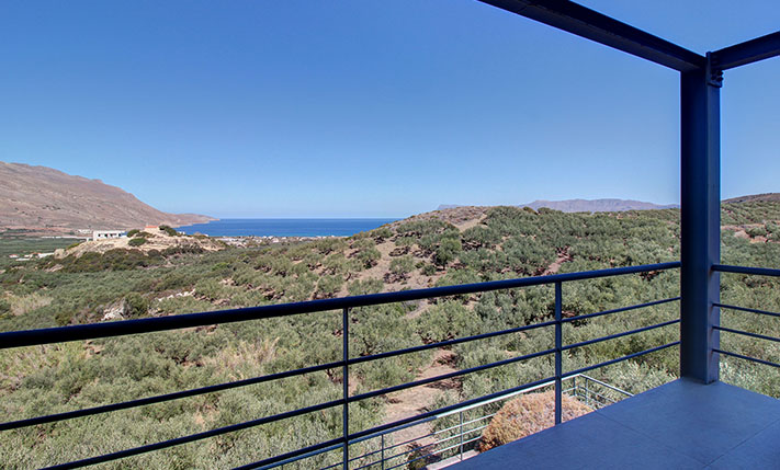 A CONTEMPORARY JEWEL OVER KISSAMOS BAY