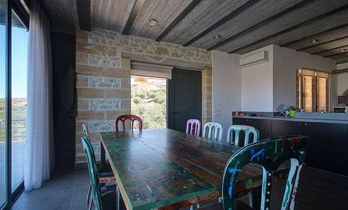 A CONTEMPORARY JEWEL OVER KISSAMOS BAY