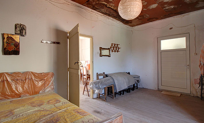 CORNER FOR RESTORATION CLOSE TO INTERCHANGE