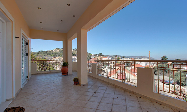 ΚΑΤΟΙΚΙΑ ΜΕ STUDIO-ΞΕΝΩΝΑ & ΘΕΑ