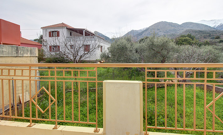 HOUSE WITH A GUESTS STUDIO & SEA VIEWS