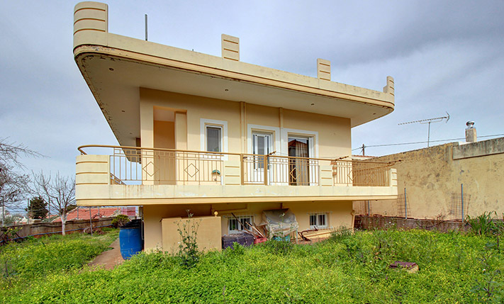 HOUSE WITH A GUESTS STUDIO & SEA VIEWS