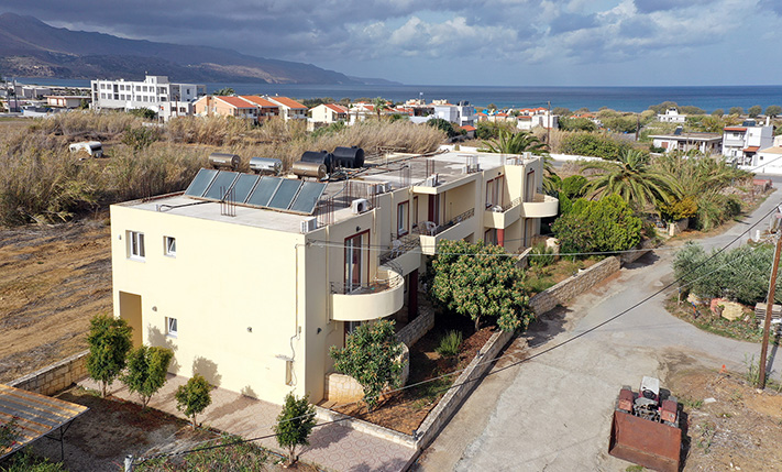 BUILDING OF 9 APARTMENTS NEAR THE BEACH