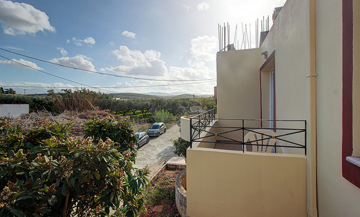BUILDING OF 9 APARTMENTS NEAR THE BEACH