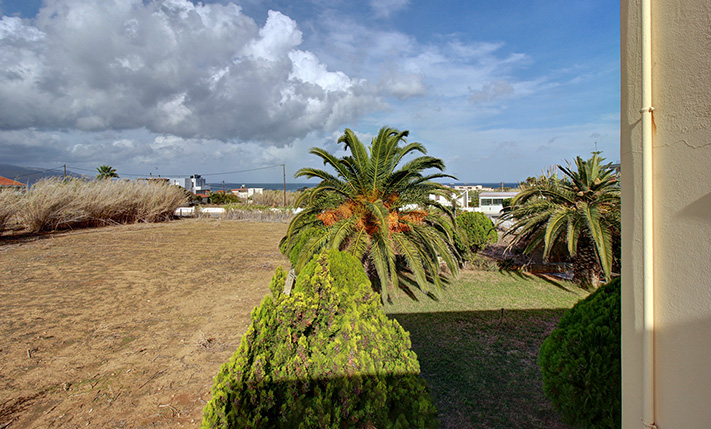 BUILDING OF 9 APARTMENTS NEAR THE BEACH