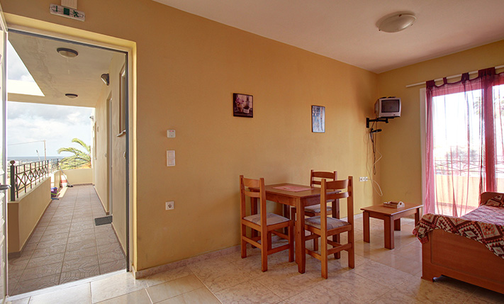 BUILDING OF 9 APARTMENTS NEAR THE BEACH