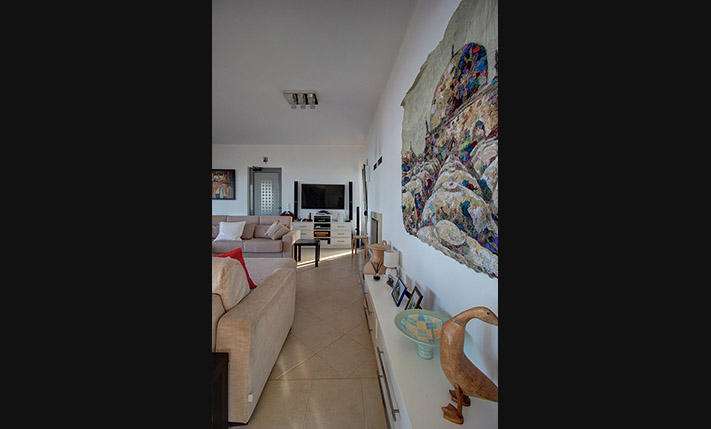 ECO-FRIENDLY VILLA AT THE EDGE OF APOKORONAS