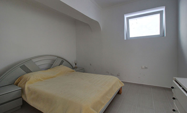 ΔΥΟ ΜΟΛΙΣ ΑΝΑΚΑΙΝΙΣΜΕΝΑ ΑΥΤΟΝΟΜΑ ΔΙΑΜΕΡΙΣΜΑΤΑ