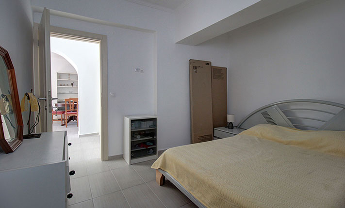 2 JUST-RENOVATED INDEPENDENT APARTMENTS