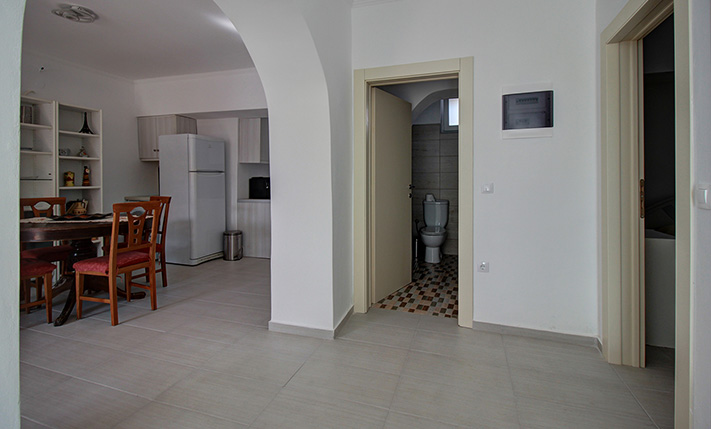 2 JUST-RENOVATED INDEPENDENT APARTMENTS