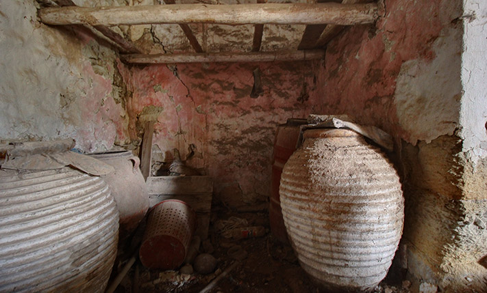 POTENTIAL WITH PLENTY OF EXTRA BUILDABLE SPACE