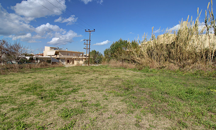 BUILDING OF 2 RETAIL UNITS ON A SPACIOUS PLOT