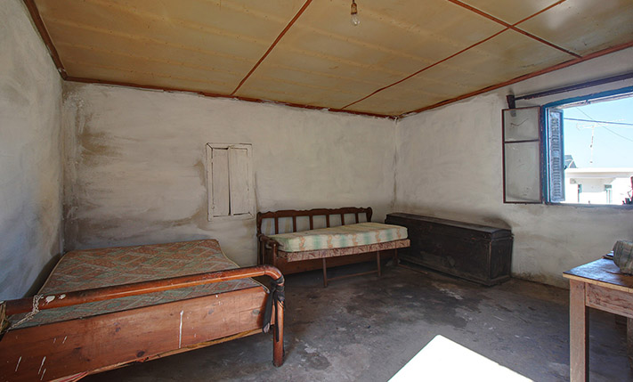 ELEVATED WITH EXTERIORS ON BOTH SIDES