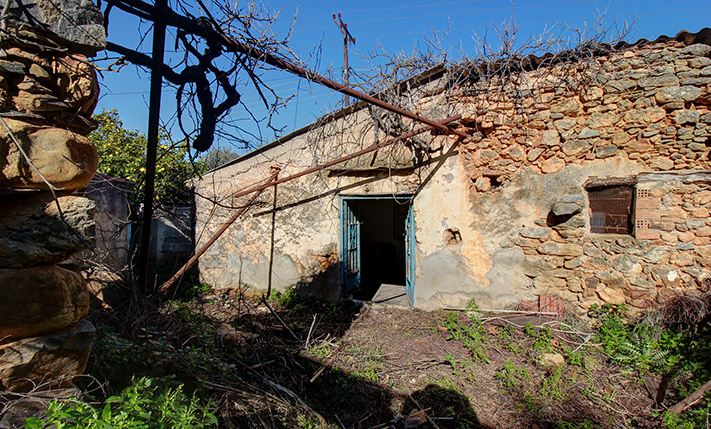 ELEVATED WITH EXTERIORS ON BOTH SIDES