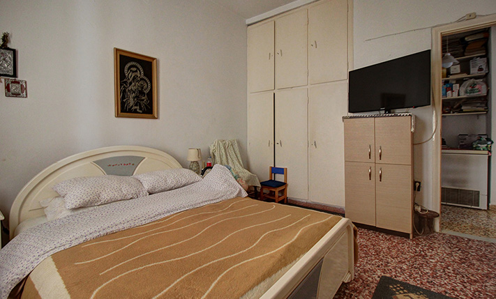 TIMELESS CHARM IN A PRIME NEIGHBORHOOD