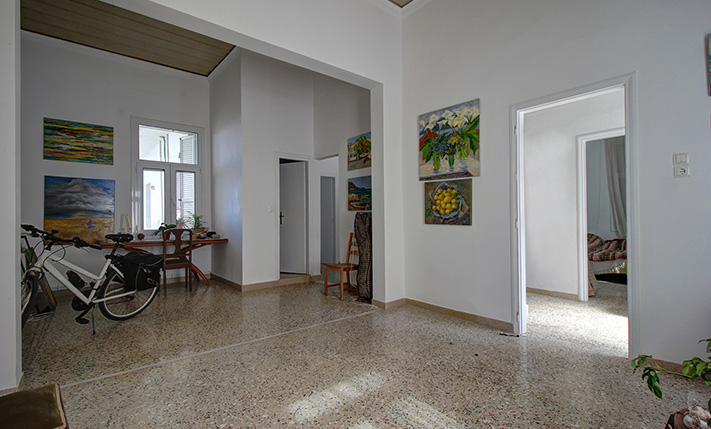 TIMELESS CHARM IN A PRIME NEIGHBORHOOD