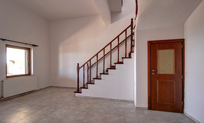 UNOBSTRUCTED SEA VIEWS & AMPLE SPACES