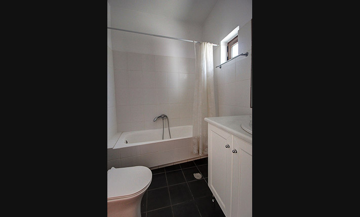 UNOBSTRUCTED SEA VIEWS & AMPLE SPACES