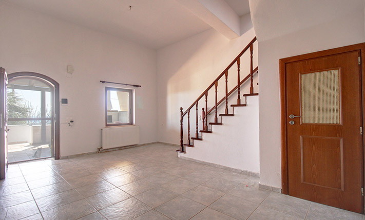 UNOBSTRUCTED SEA VIEWS & AMPLE SPACES