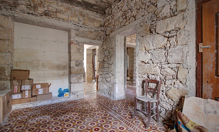 SEMI-CONVERTED WITH A HIGH POTENTIAL