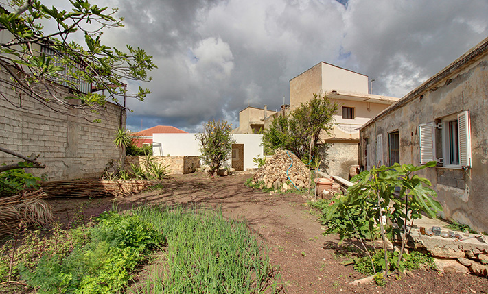 SEMI-CONVERTED WITH A HIGH POTENTIAL