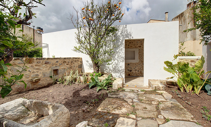 SEMI-CONVERTED WITH A HIGH POTENTIAL