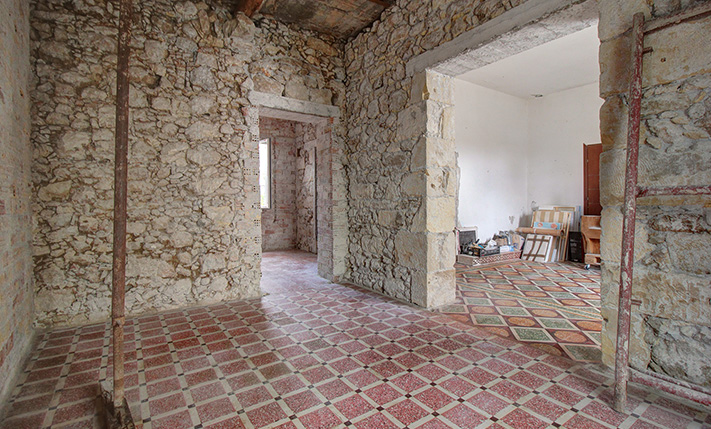 SEMI-CONVERTED WITH A HIGH POTENTIAL