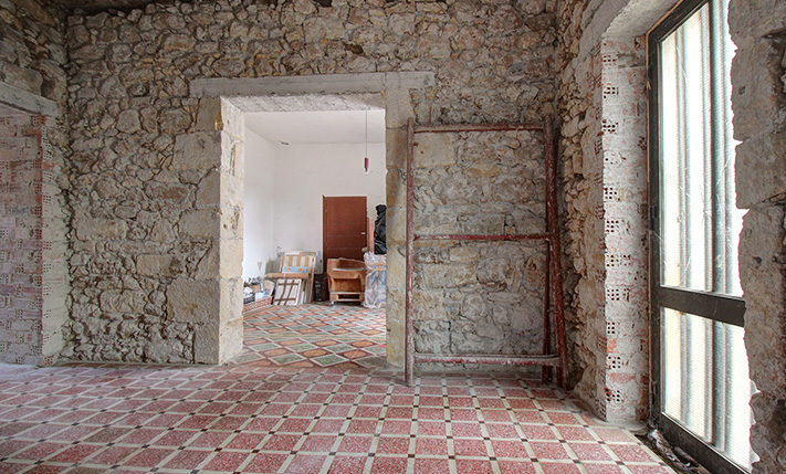 SEMI-CONVERTED WITH A HIGH POTENTIAL