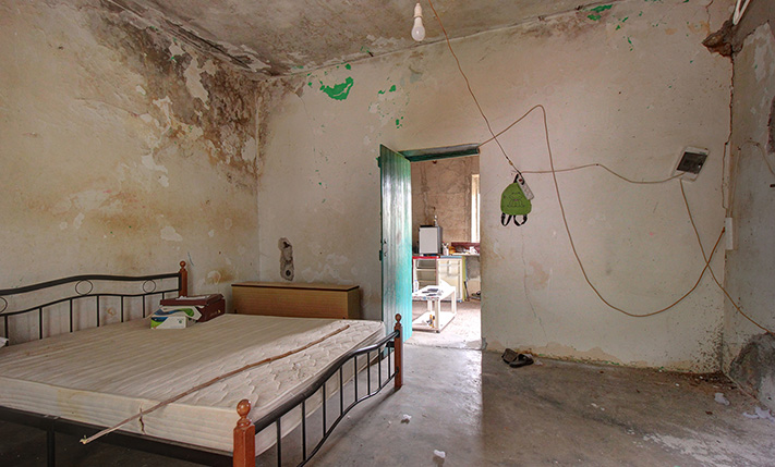 GROUND-LEVEL HOUSE ON A SPACIOUS PLOT