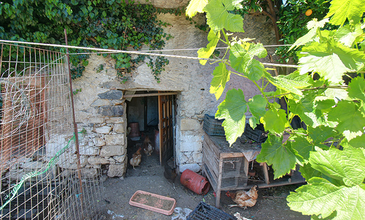 1-LEVEL STONE BUILDING IN VOUKOLIES TOWN CENTER
