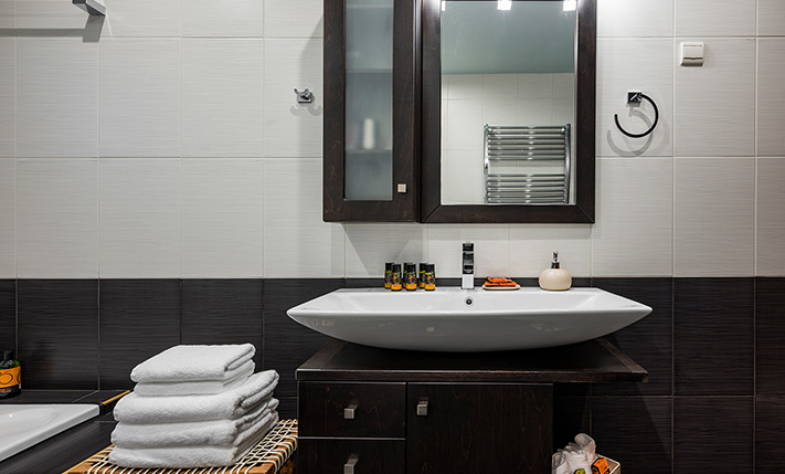 LUXURIOUS INVESTMENT NEAR KOLIMBARI & THE SEA