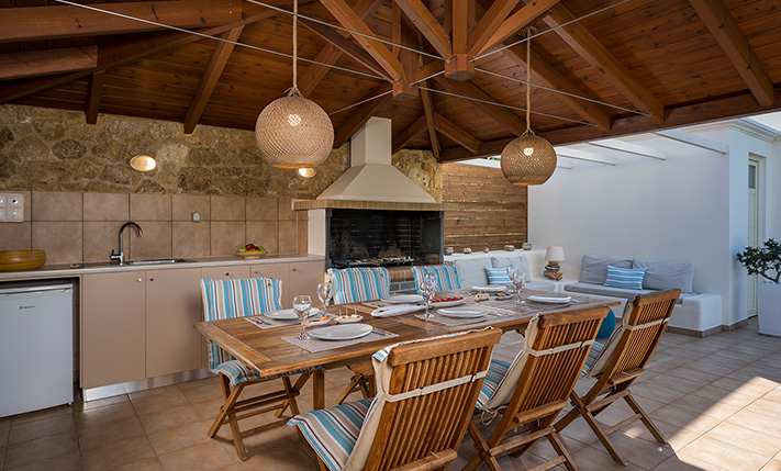 LUXURIOUS INVESTMENT NEAR KOLIMBARI & THE SEA