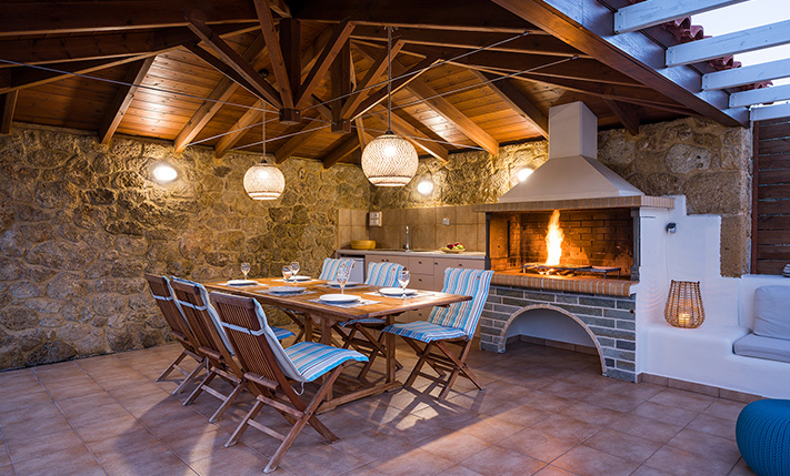 LUXURIOUS INVESTMENT NEAR KOLIMBARI & THE SEA