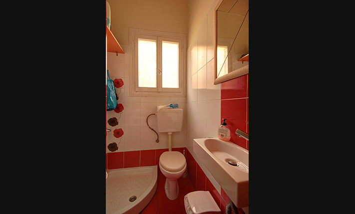 BROAD SEA VIEWS FROM A CITY'S TOP LOCATION