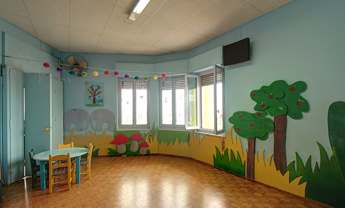 BROAD SEA VIEWS FROM A CITY'S TOP LOCATION