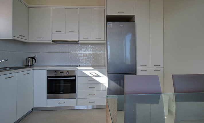 DIRECT-SEA-VIEW APARTMENT NEAR THE BEACH