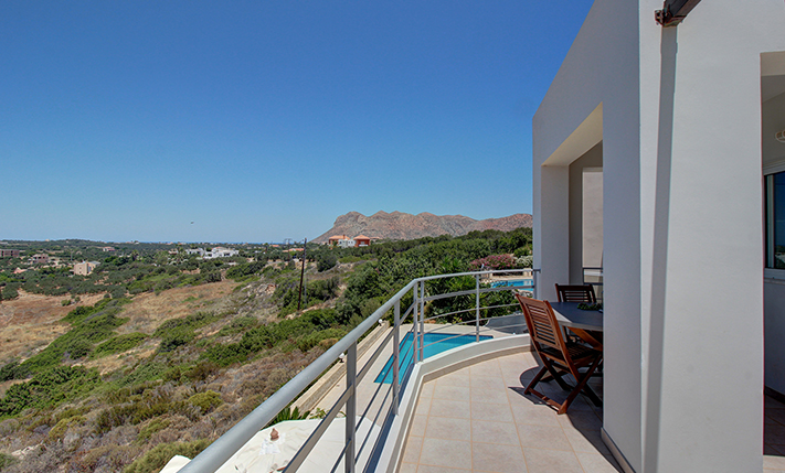 NEAR THE BEACH & WITH UNOBSTRUCTED SEA VIEWS