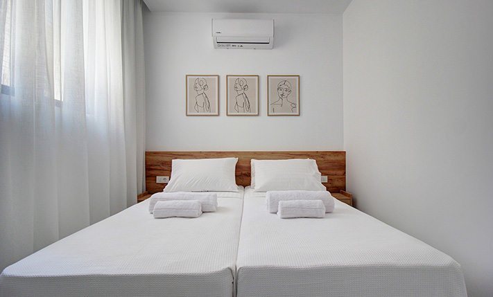 URBAN-STYLE LUXURY IN THE VILLAGE