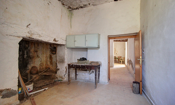 ΕΝΤΟΝΟΣ ΠΑΡΑΔΟΣΙΑΚΟΣ ΧΑΡΑΚΤΗΡΑΣ & ΑΠΛΕΤΟΙ ΧΩΡΟΙ