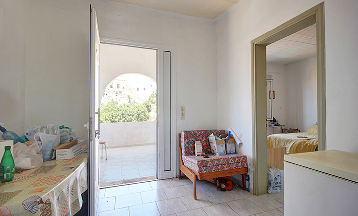 2-UNIT BUILDING IN TOURIST LOCATION