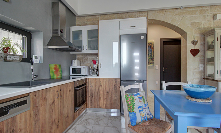 NEU GEBAUTES EBENERDIGES HAUS MIT AUSSICHT