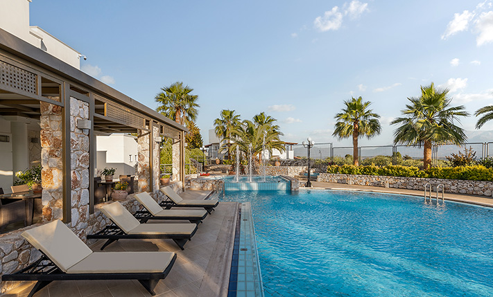 A MANSION THAT OVERLOOKS SOUDA BAY