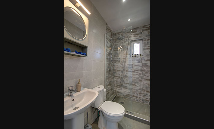 RENOVATED BUNGALOW IN THE VILLAGE CENTER