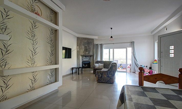 1-LEVEL FAMILY HOUSE NEAR SEITAN LIMANIA BEACH