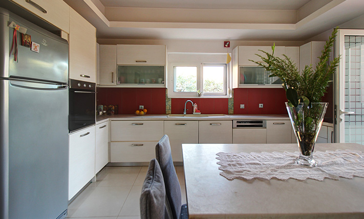 1-LEVEL FAMILY HOUSE NEAR SEITAN LIMANIA BEACH