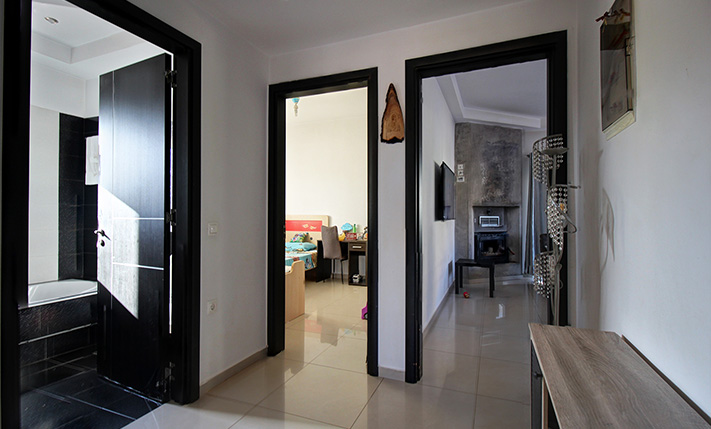 1-LEVEL FAMILY HOUSE NEAR SEITAN LIMANIA BEACH