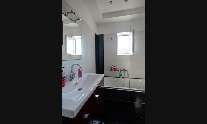 1-LEVEL FAMILY HOUSE NEAR SEITAN LIMANIA BEACH