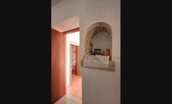 FARM HOUSE WITH POTENTIAL IN TRADITIONAL VILLAGE