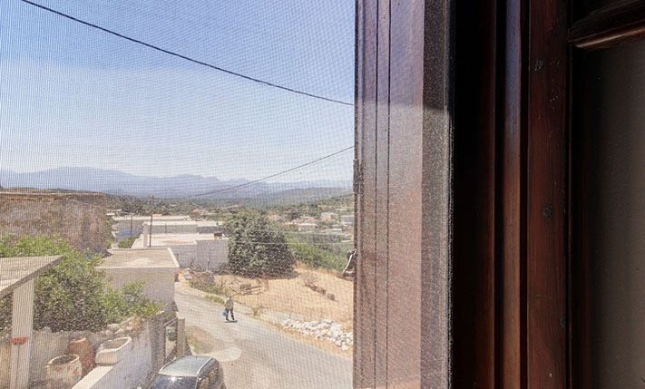 FARM HOUSE WITH POTENTIAL IN TRADITIONAL VILLAGE